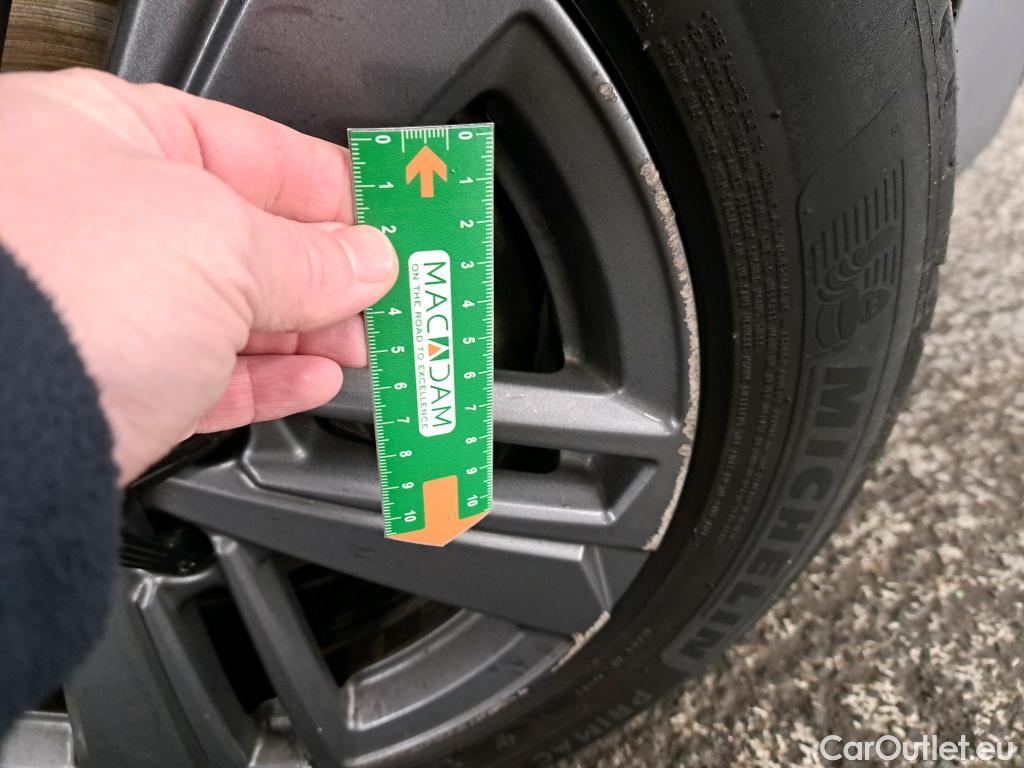  Peugeot  308  Active Pack 1.5 HDi 130CV BVA8 E6d #31