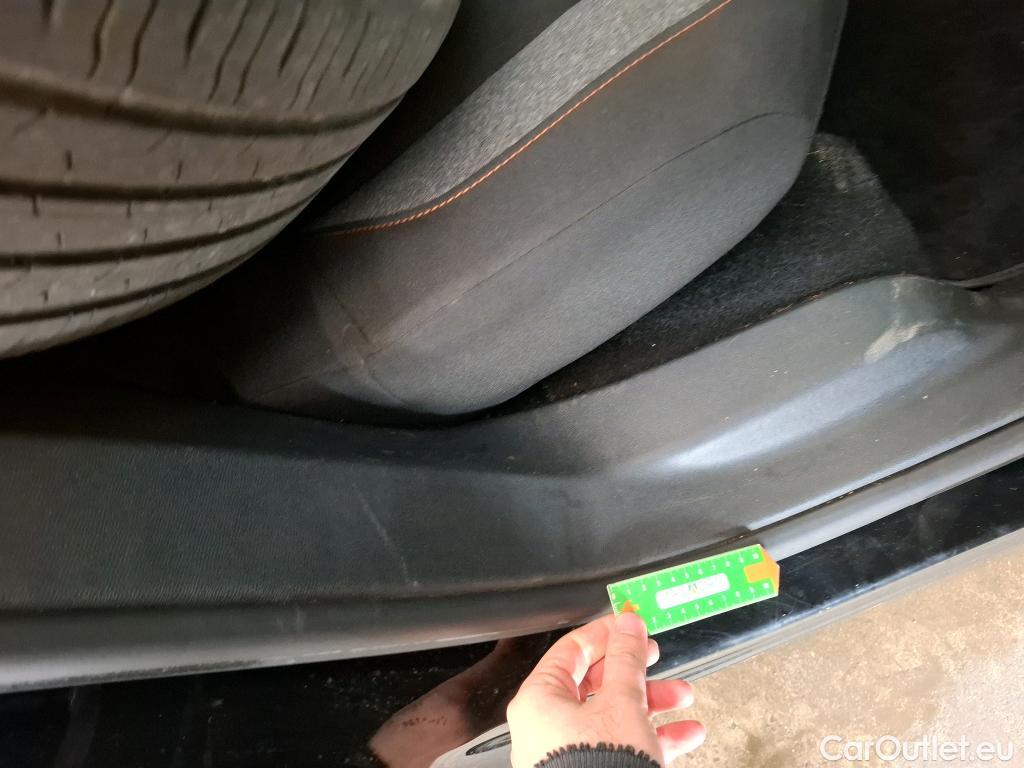  Peugeot  3008  Active Pack 1.5 HDi 130CV BVA8 E6d #7