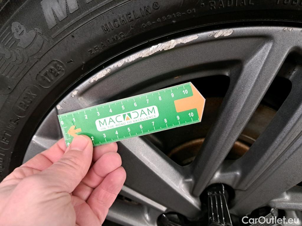  Peugeot  308  Active Pack 1.5 HDi 130CV BVA8 E6d #42