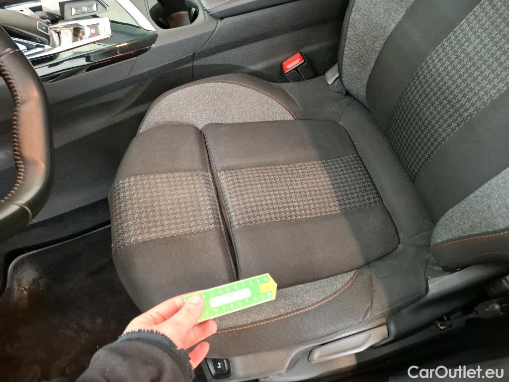  Peugeot  3008  Active Pack 1.5 HDi 130CV BVA8 E6d #13