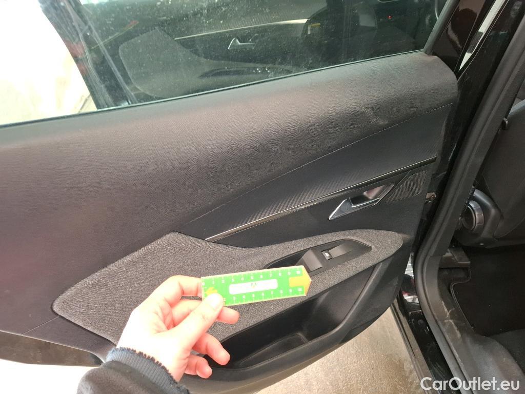  Peugeot  3008  Active Pack 1.5 HDi 130CV BVA8 E6d #3