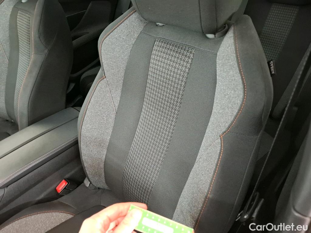  Peugeot  3008  Active Pack 1.5 HDi 130CV BVA8 E6d #14