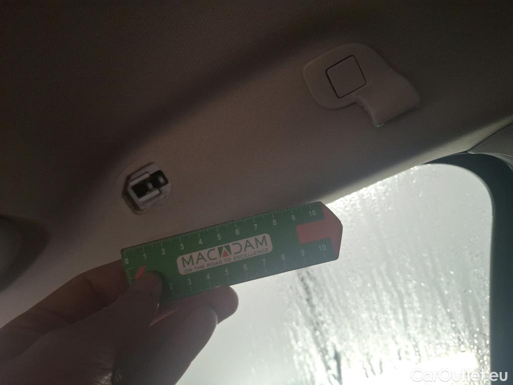  Renault  Megane  IV Berline 5pt. Limited 1.5 dCi 115CV BVM6 E6d #49