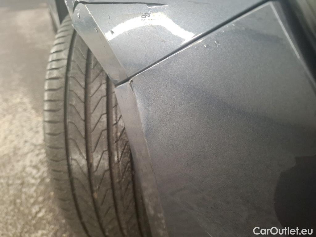  Renault  Megane  IV Berline 5pt. Limited 1.5 dCi 115CV BVM6 E6d #19