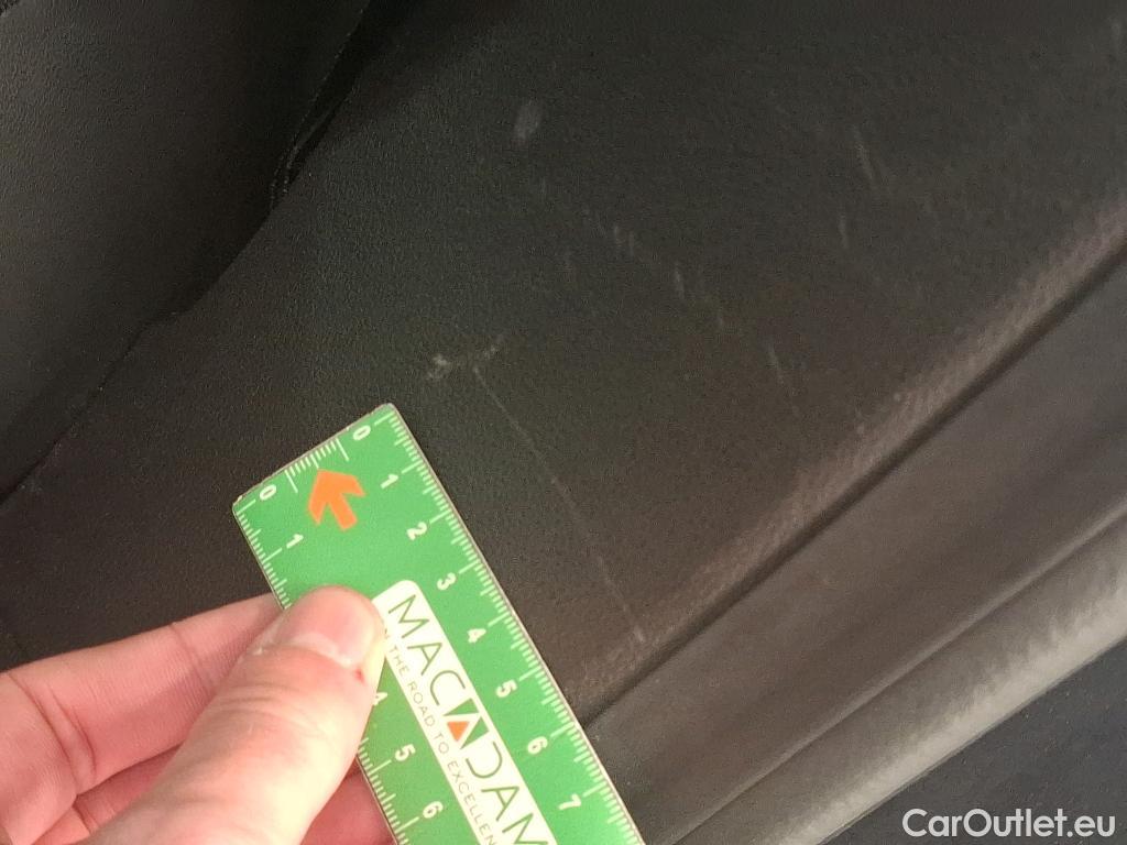  Renault  Megane  IV Berline 5pt. Limited 1.5 dCi 115CV BVM6 E6d #45