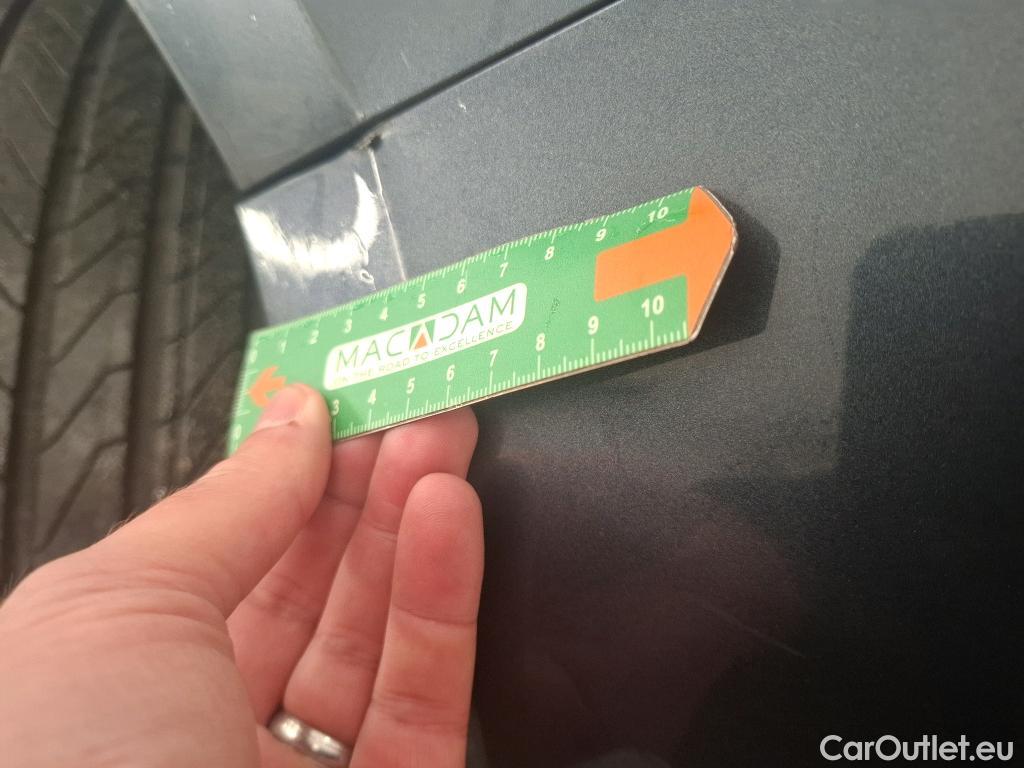  Renault  Megane  IV Berline 5pt. Limited 1.5 dCi 115CV BVM6 E6d #18