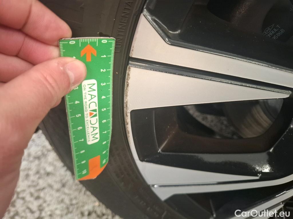  Renault  Megane  IV Berline 5pt. Limited 1.5 dCi 115CV BVM6 E6d #30