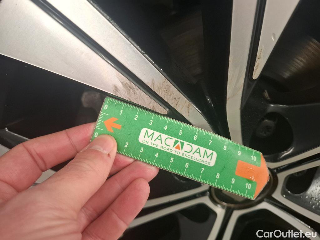  Renault  Megane  IV Berline 5pt. Limited 1.5 dCi 115CV BVM6 E6d #36