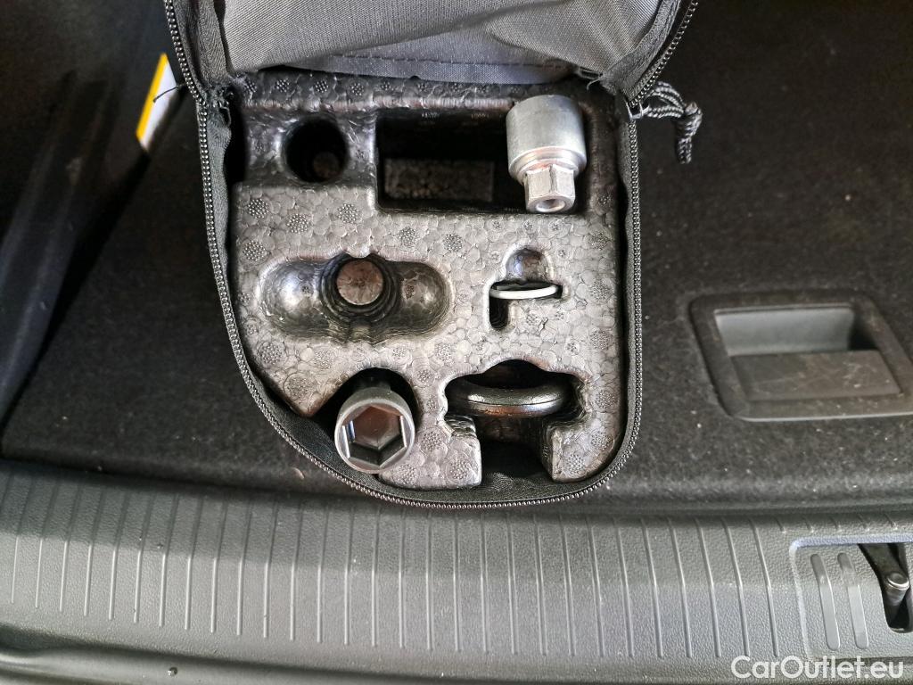  Volkswagen  Tiguan VOLKSWAGEN  / 2016 / 5P / SUV 2.0 TDI 150 DSG7 Carat Exclusive #14