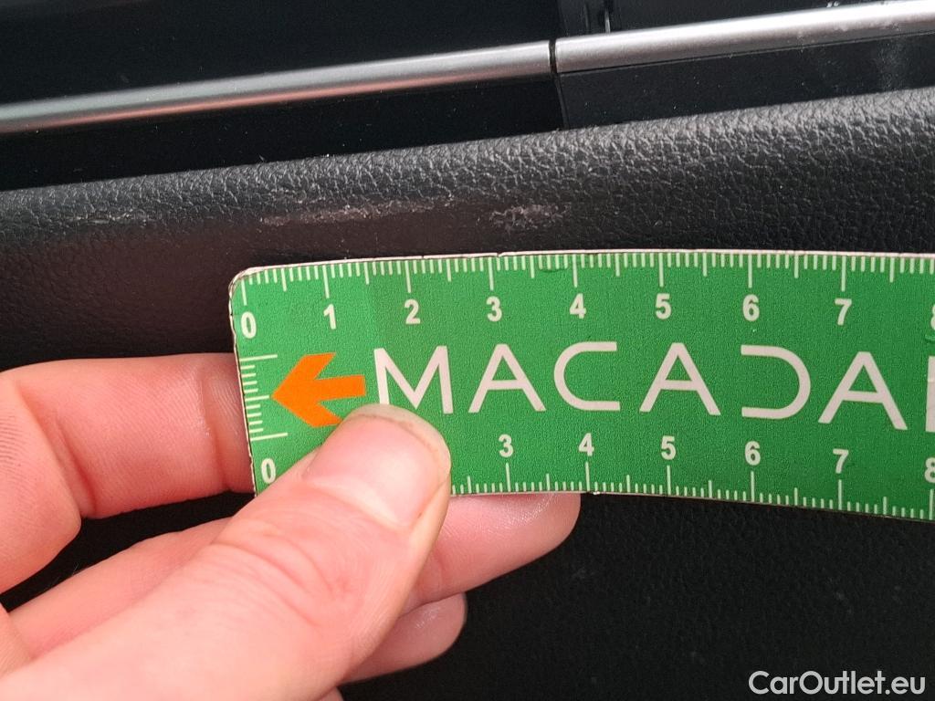  Volkswagen  Golf  VOLKSWAGEN / 2020 / 5P / Berline 2.0 TDI SCR 150 DSG7 Life Busi 1st #9