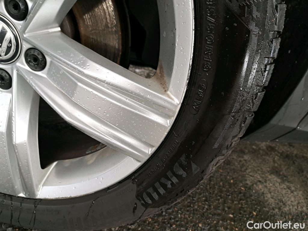  Volkswagen  Tiguan VOLKSWAGEN  / 2016 / 5P / SUV 2.0 TDI 150 DSG7 Carat Exclusive #33