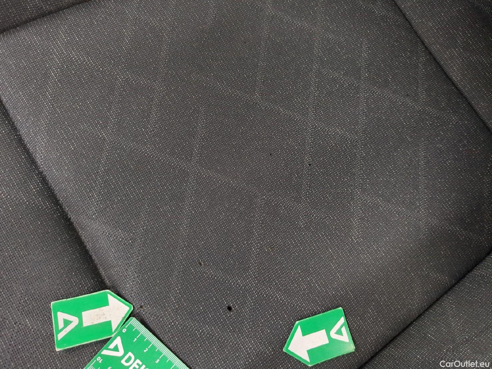  Volkswagen  Golf  VOLKSWAGEN / 2020 / 5P / Berline 2.0 TDI SCR 150 DSG7 Life Busi 1st #8