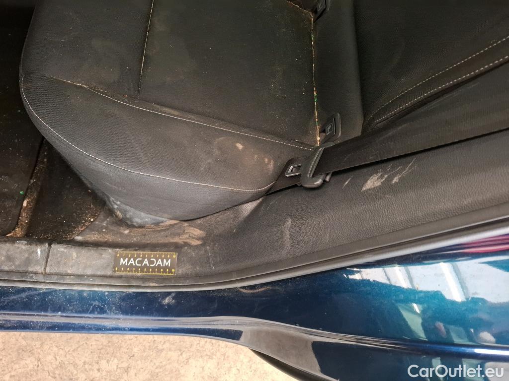  Skoda  Karoq SKODA  / 2017 / 5P / SUV 1.5 TSI ACT 150ch Ambition #19