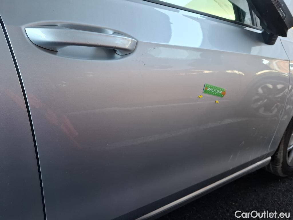  Volkswagen  Golf  VOLKSWAGEN / 2020 / 5P / Berline 2.0 TDI SCR 150 DSG7 Life Busi 1st #38