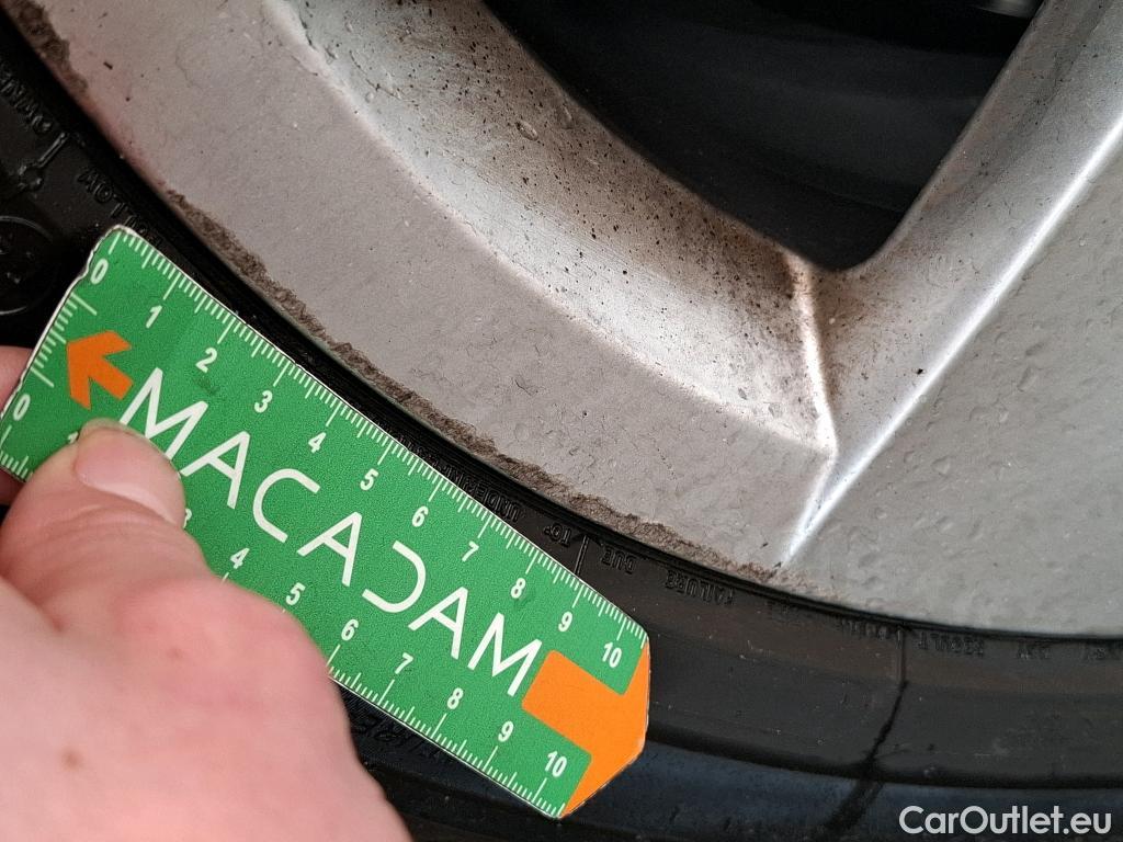  Volkswagen  Golf  VOLKSWAGEN / 2020 / 5P / Berline 2.0 TDI SCR 150 DSG7 Life Busi 1st #29