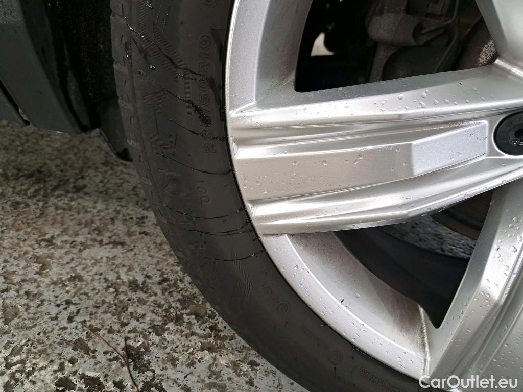  Volkswagen  Tiguan VOLKSWAGEN  / 2016 / 5P / SUV 2.0 TDI 150 DSG7 Carat Exclusive #30