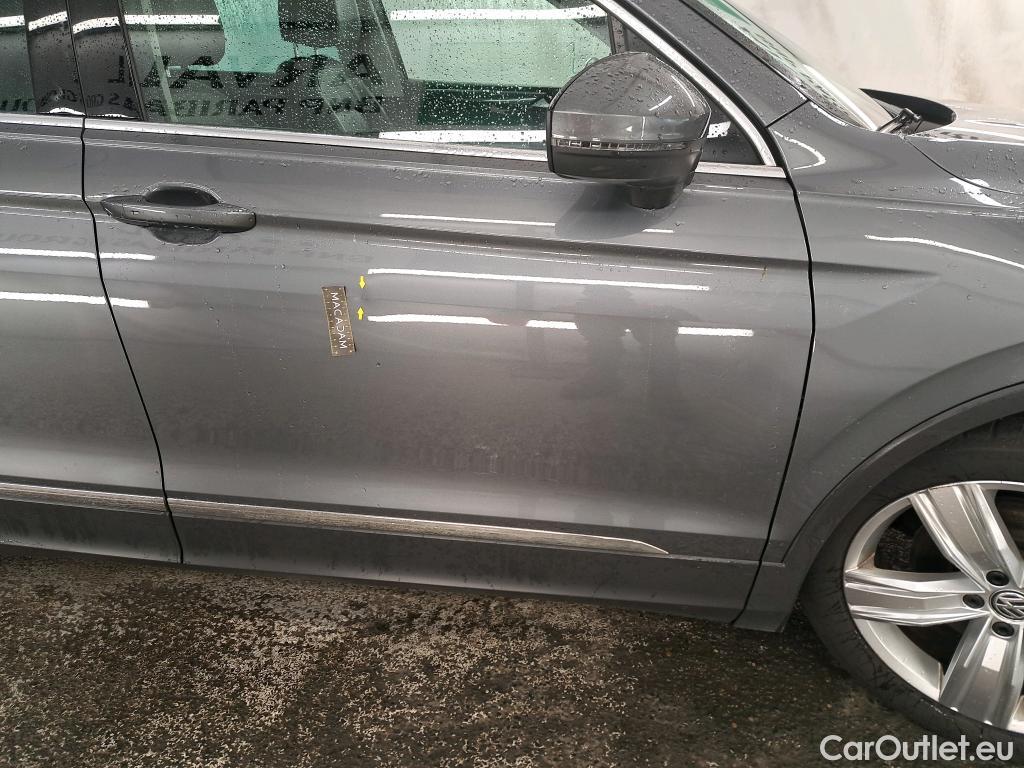  Volkswagen  Tiguan VOLKSWAGEN  / 2016 / 5P / SUV 2.0 TDI 150 DSG7 Carat Exclusive #20