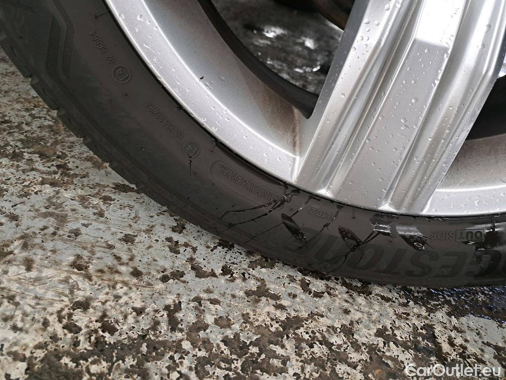  Volkswagen  Tiguan VOLKSWAGEN  / 2016 / 5P / SUV 2.0 TDI 150 DSG7 Carat Exclusive #29