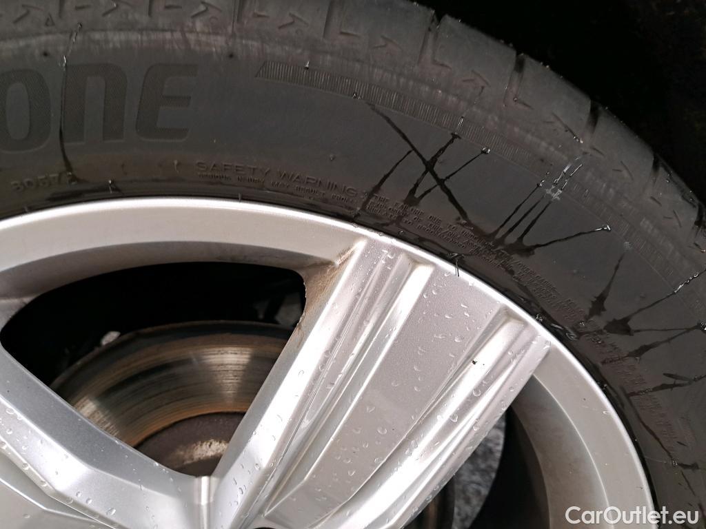  Volkswagen  Tiguan VOLKSWAGEN  / 2016 / 5P / SUV 2.0 TDI 150 DSG7 Carat Exclusive #26