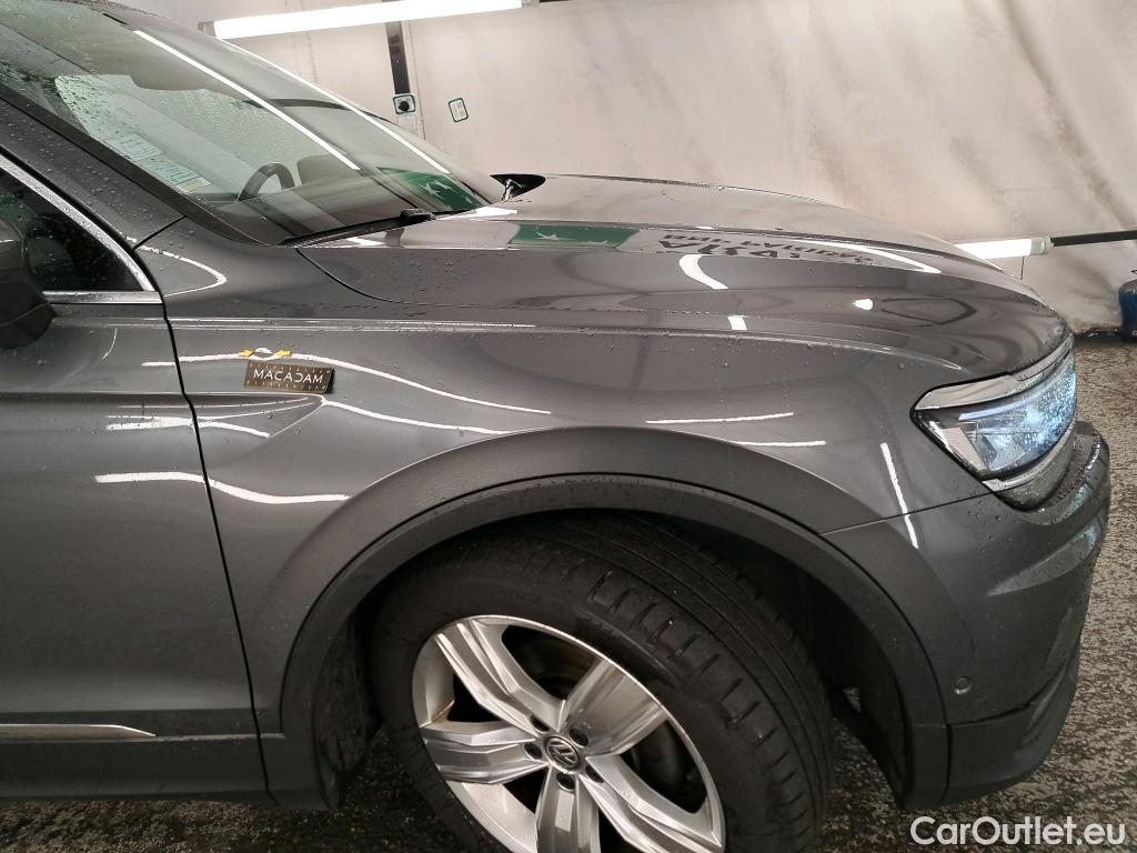  Volkswagen  Tiguan VOLKSWAGEN  / 2016 / 5P / SUV 2.0 TDI 150 DSG7 Carat Exclusive #22