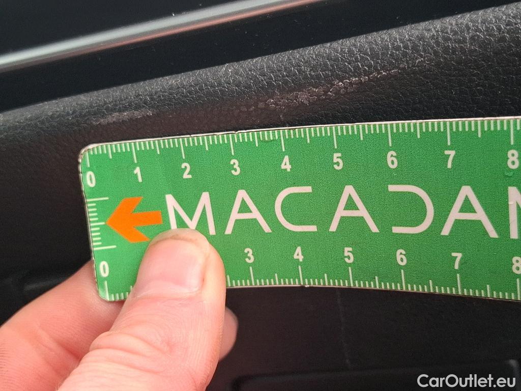  Volkswagen  Golf  VOLKSWAGEN / 2020 / 5P / Berline 2.0 TDI SCR 150 DSG7 Life Busi 1st #7