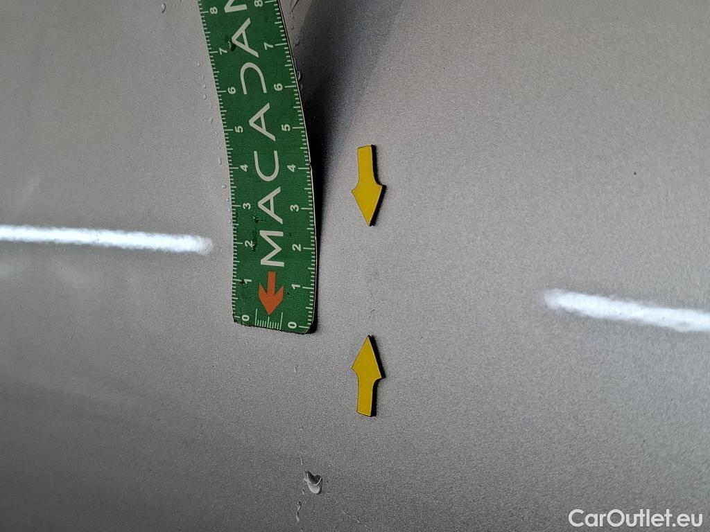  Volkswagen  Golf  VOLKSWAGEN / 2020 / 5P / Berline 2.0 TDI SCR 150 DSG7 Life Busi 1st #37