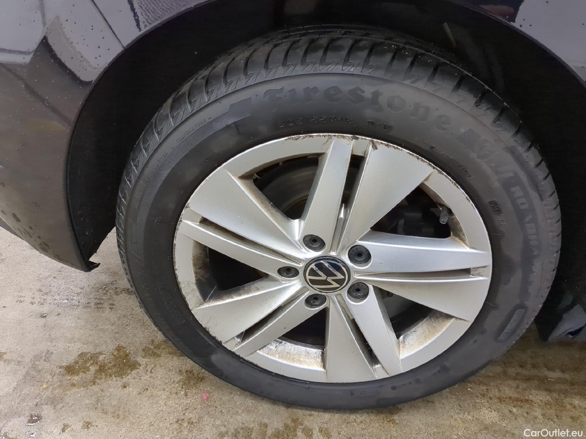  Volkswagen  Golf  VOLKSWAGEN / 2020 / 5P / Berline 2.0 TDI SCR 150 DSG7 Life Busi 1st #2