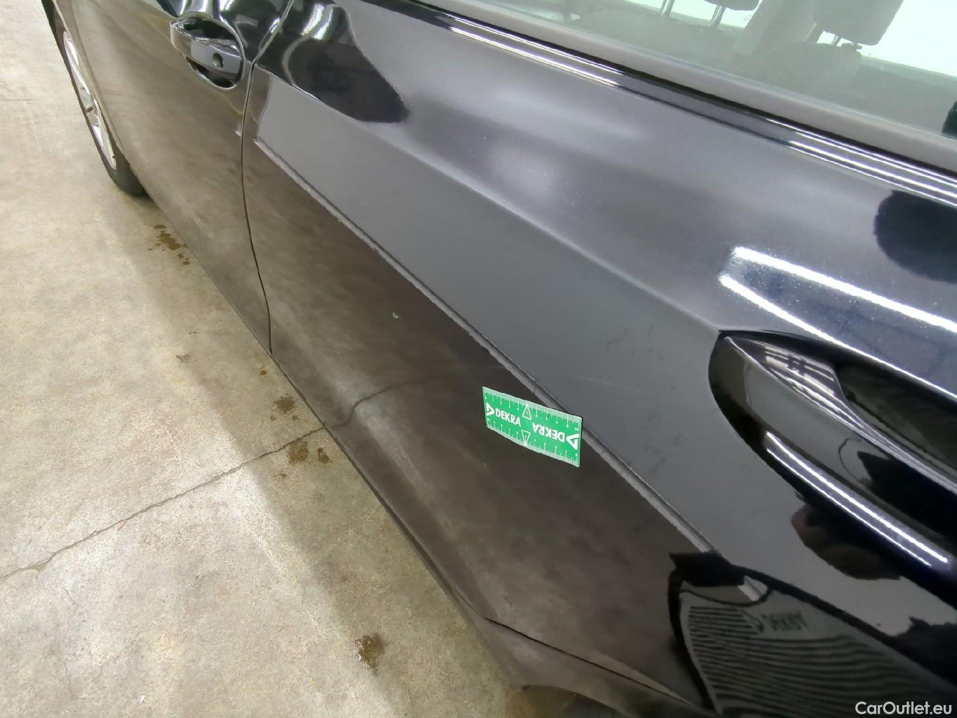  Volkswagen  Golf  VOLKSWAGEN / 2020 / 5P / Berline 2.0 TDI SCR 150 DSG7 Life Busi 1st #15