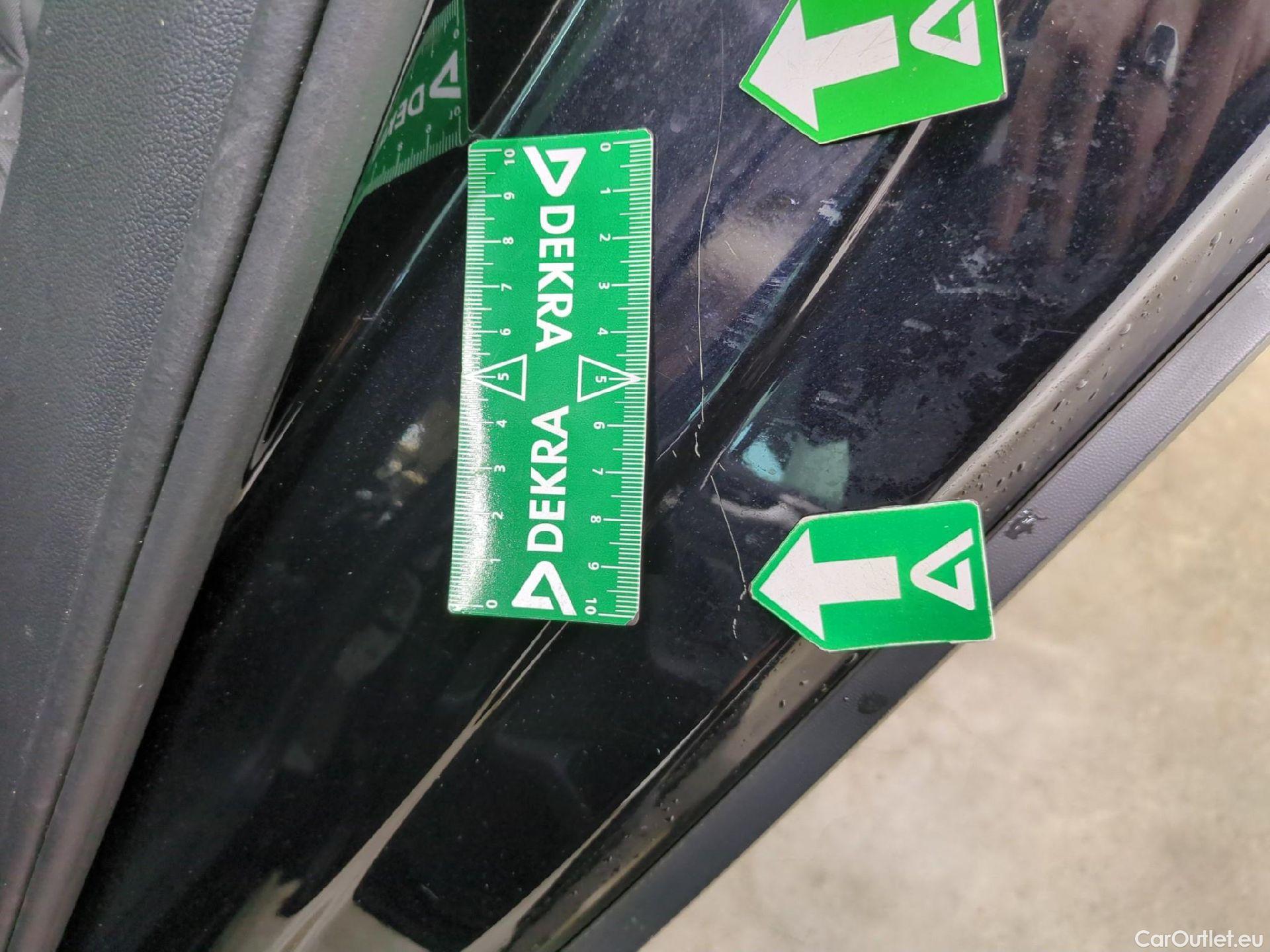  Volkswagen  Tiguan VOLKSWAGEN  / 2020 / 5P / SUV 2.0 TDI 150 DSG7 LIFE PLUS #6