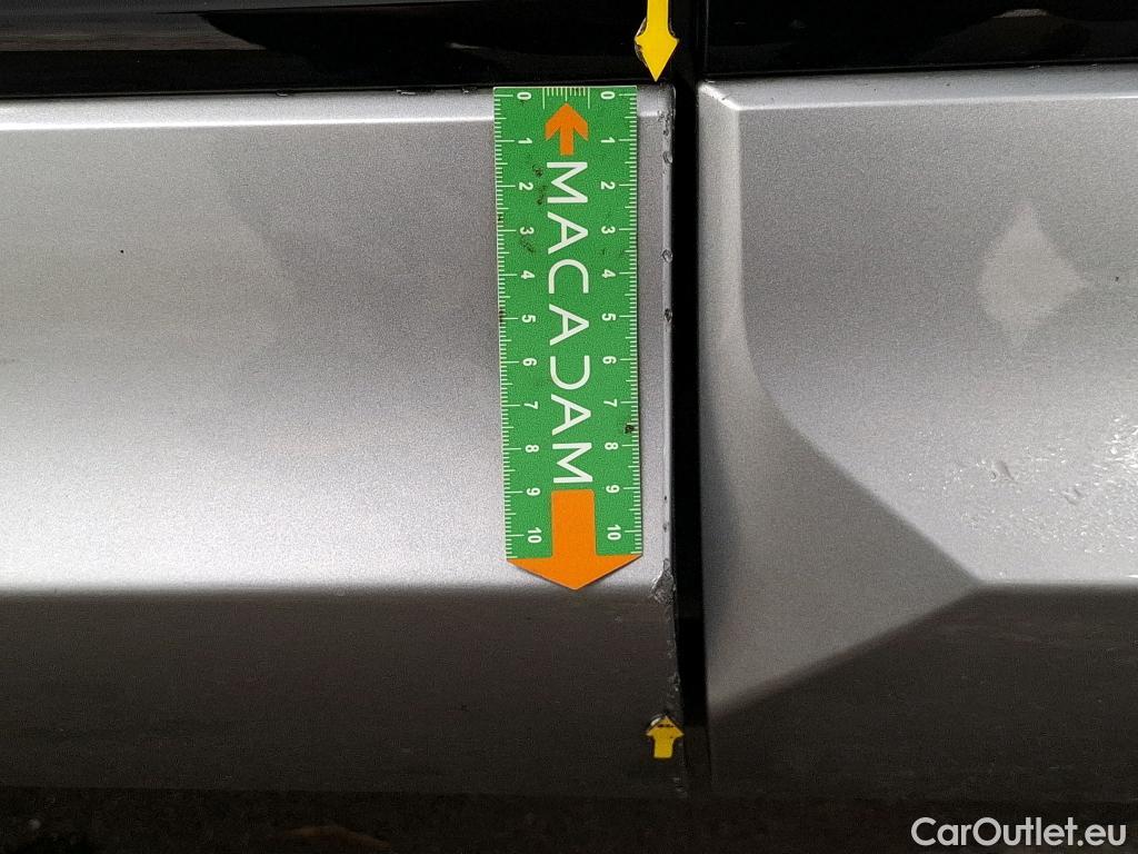  Volkswagen  Tiguan VOLKSWAGEN  Allspace / 2021 / 5P / SUV 2.0 TDI 150 DSG7 R-Line #64