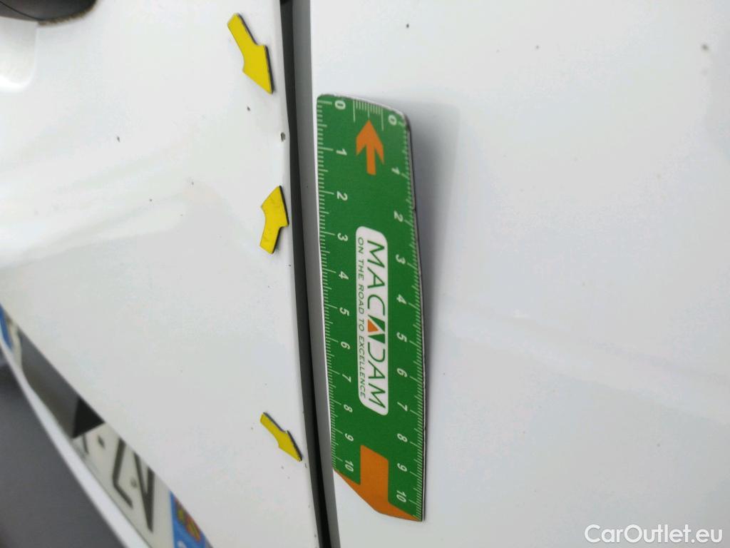  Citroen  Berlingo CITROEN  / 2018 / 4P / Fourgonnette M 1000kg PureTech 110 S&S BVM6 Driver #48