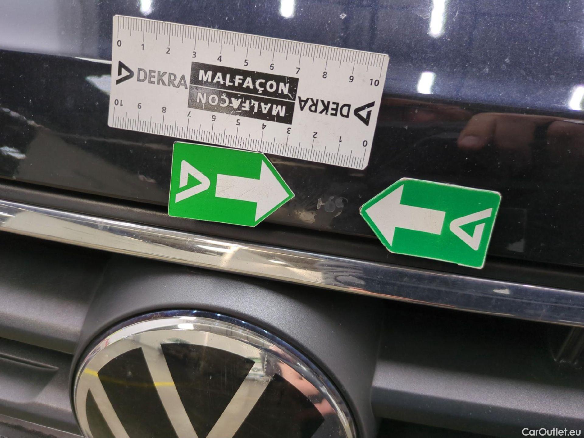  Volkswagen  Tiguan VOLKSWAGEN  / 2020 / 5P / SUV 2.0 TDI 150 DSG7 LIFE PLUS #26