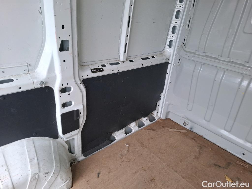  Peugeot  Boxer PEUGEOT  VU 4p Fourgon BLUEHDI 110 PREMIUM PA 330 L1H2 #26