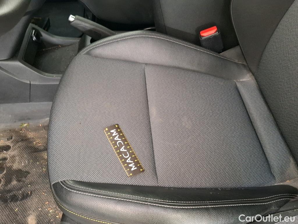  Renault  Kangoo RENAULT  / 2021 / 4P / Fourgonnette EXTRA - BLUE DCI 95 #23