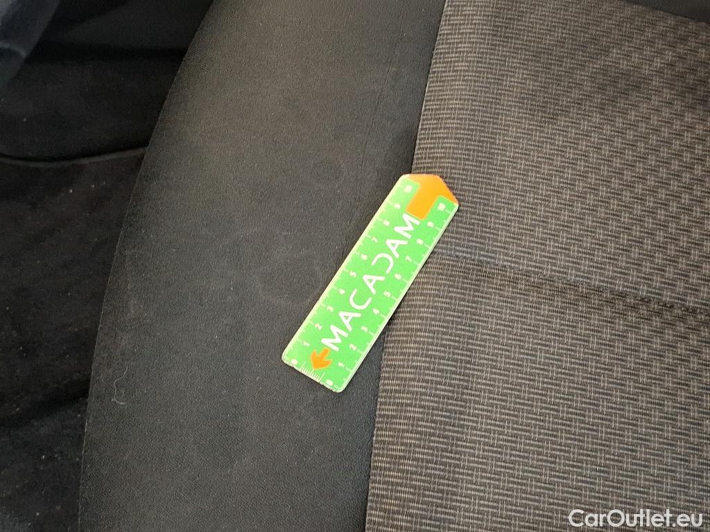  Bmw  Serie 1 BMW Série 1 / 2019 / 5P / Berline 116i DKG7 Business Design #27