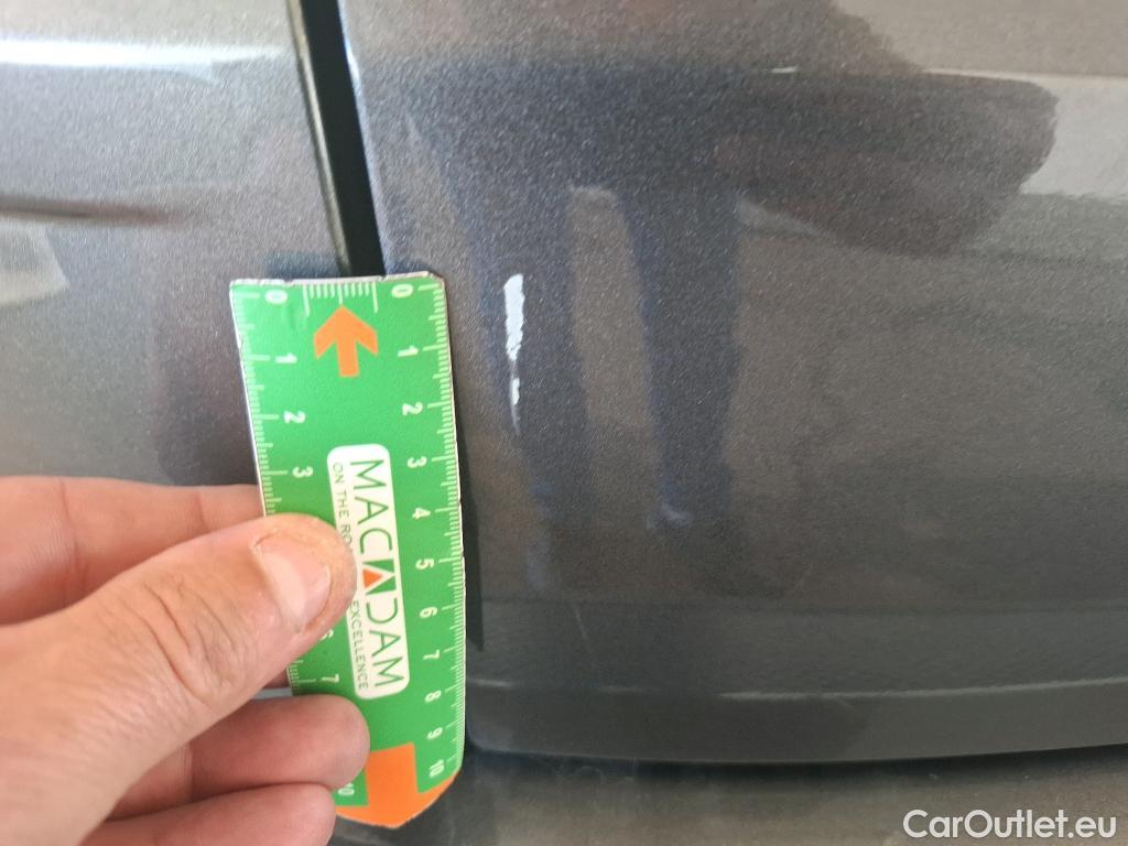  Ford  Kuga FORD  / 2019 / 5P / SUV 2.5 Duratec 190 FHEV Powershift Titanium #36