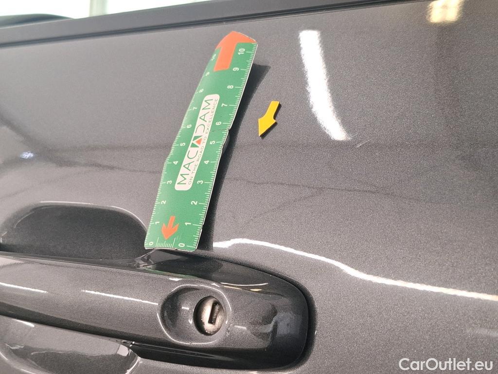  Ford  Kuga FORD  / 2019 / 5P / SUV 2.5 Duratec 190 FHEV Powershift Titanium #3