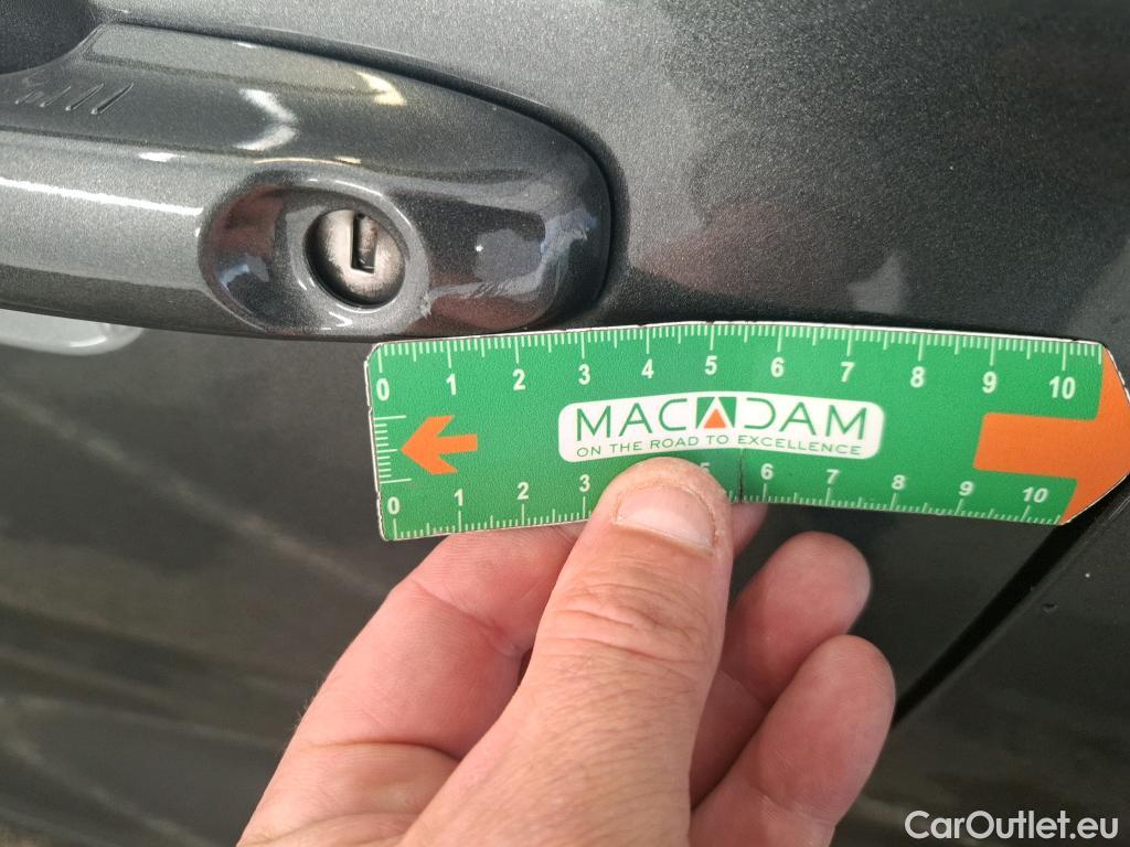  Ford  Kuga FORD  / 2019 / 5P / SUV 2.5 Duratec 190 FHEV Powershift Titanium #26