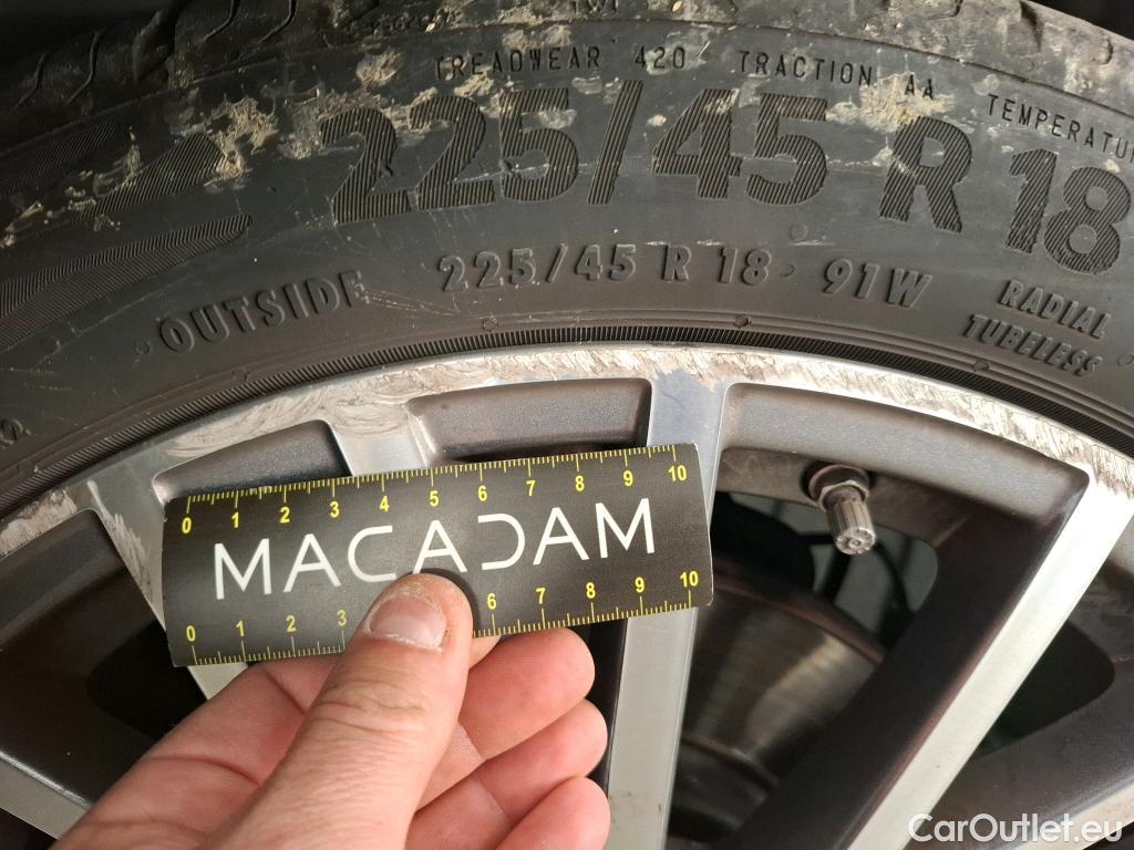  Mercedes  CLA-Klasse MERCEDES-BENZ CLA Coupe  2019  4P  Coupé CLA 180 d Business Line BA8 #10