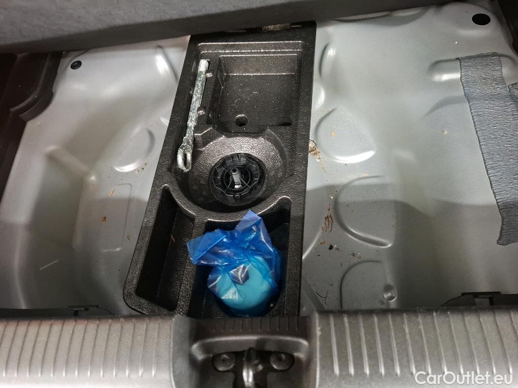  Opel  Crossland  X Business Elegance 1.2 Turbo 110CV BVM6 E6d #27