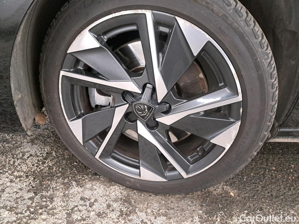  Peugeot  308 PEUGEOT  SW / 2021 / 5P / Break PHEV 180 E-EAT8 ALLURE PACK #44