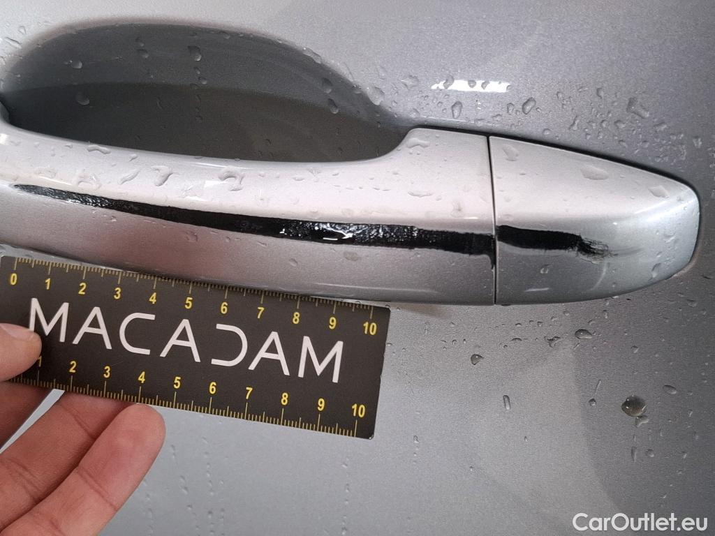  Renault  Captur RENAULT  / 2019 / 5P / SUV techno mild hybrid 160 EDC #16