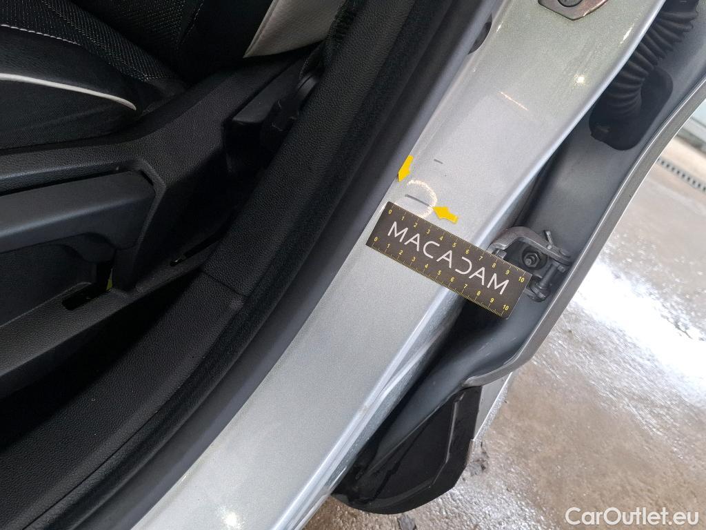  Renault  Captur RENAULT  / 2019 / 5P / SUV techno mild hybrid 160 EDC #12