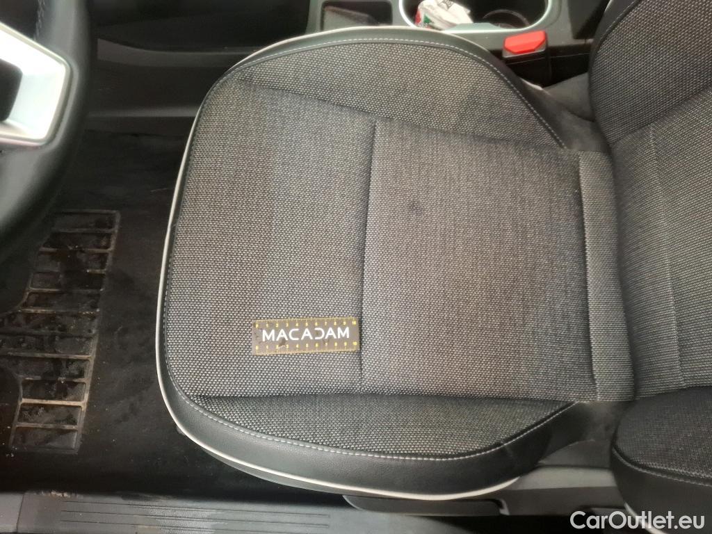  Renault  Captur RENAULT  / 2019 / 5P / SUV techno mild hybrid 160 EDC #21