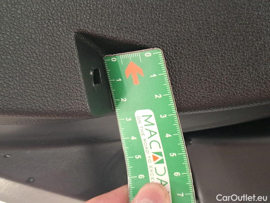  Renault  Megane  IV Berline 5 ptes. Techno 1.5 dCi 115CV BVM6 E6d #13