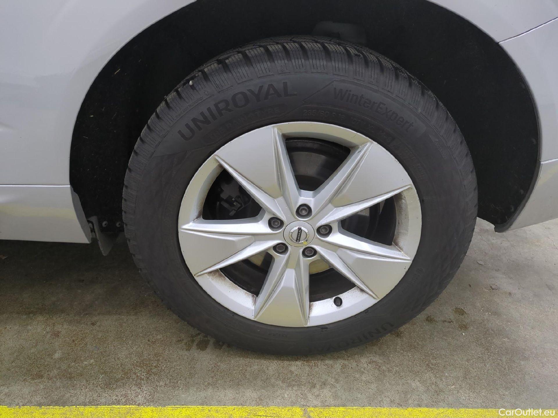  Volvo  XC60 VOLVO  5p SUV B4 AWD 197 Geartro 8 Momentum #3