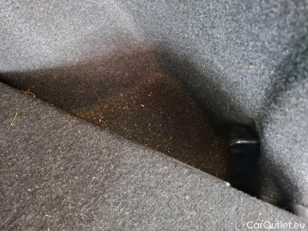  Volvo  XC 40 XC40 Momentum Plug-in Hybrid 2WD 1.5 #28