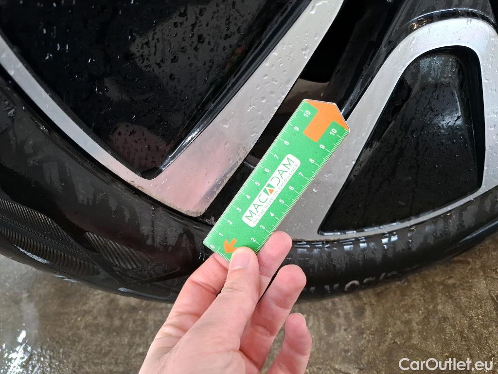  Volvo  XC 40 XC40 Momentum Plug-in Hybrid 2WD 1.5 #8