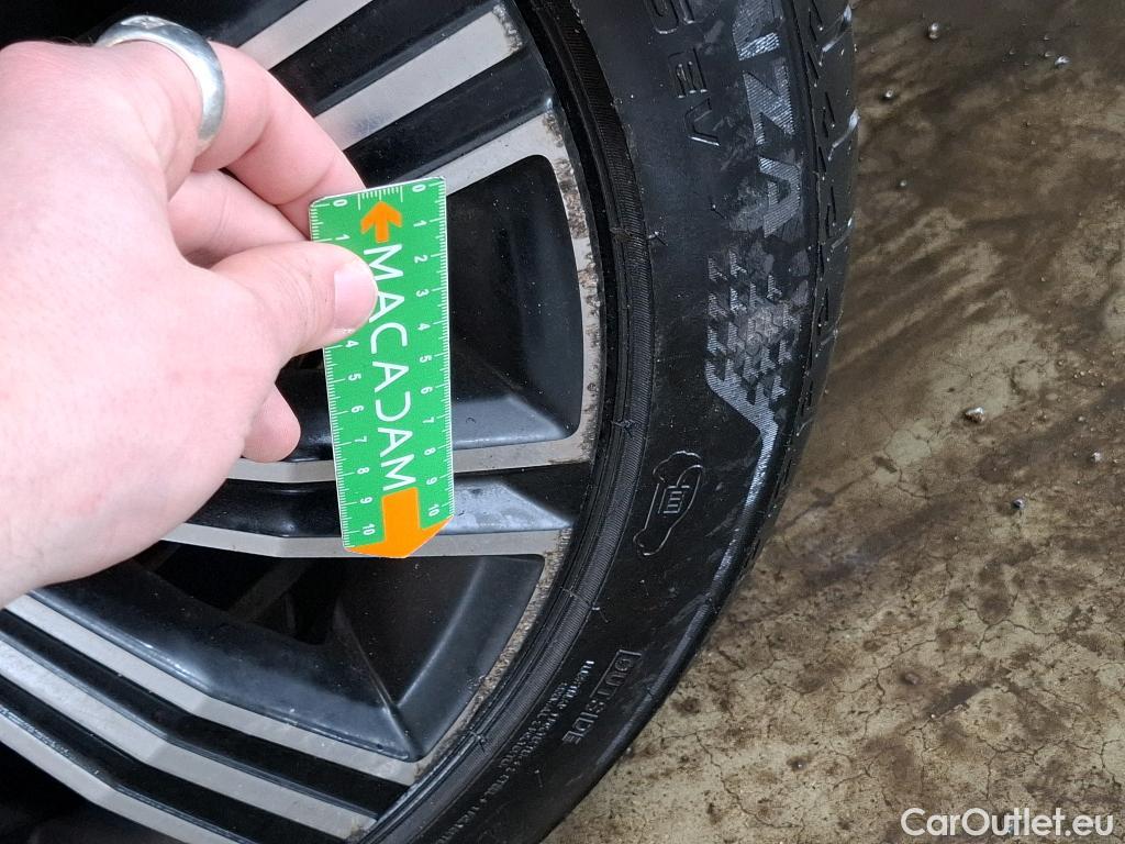  Volvo  V60 VOLVO   2018  5P  Break Recharge T6 340 GT8 Inscription Luxe #6