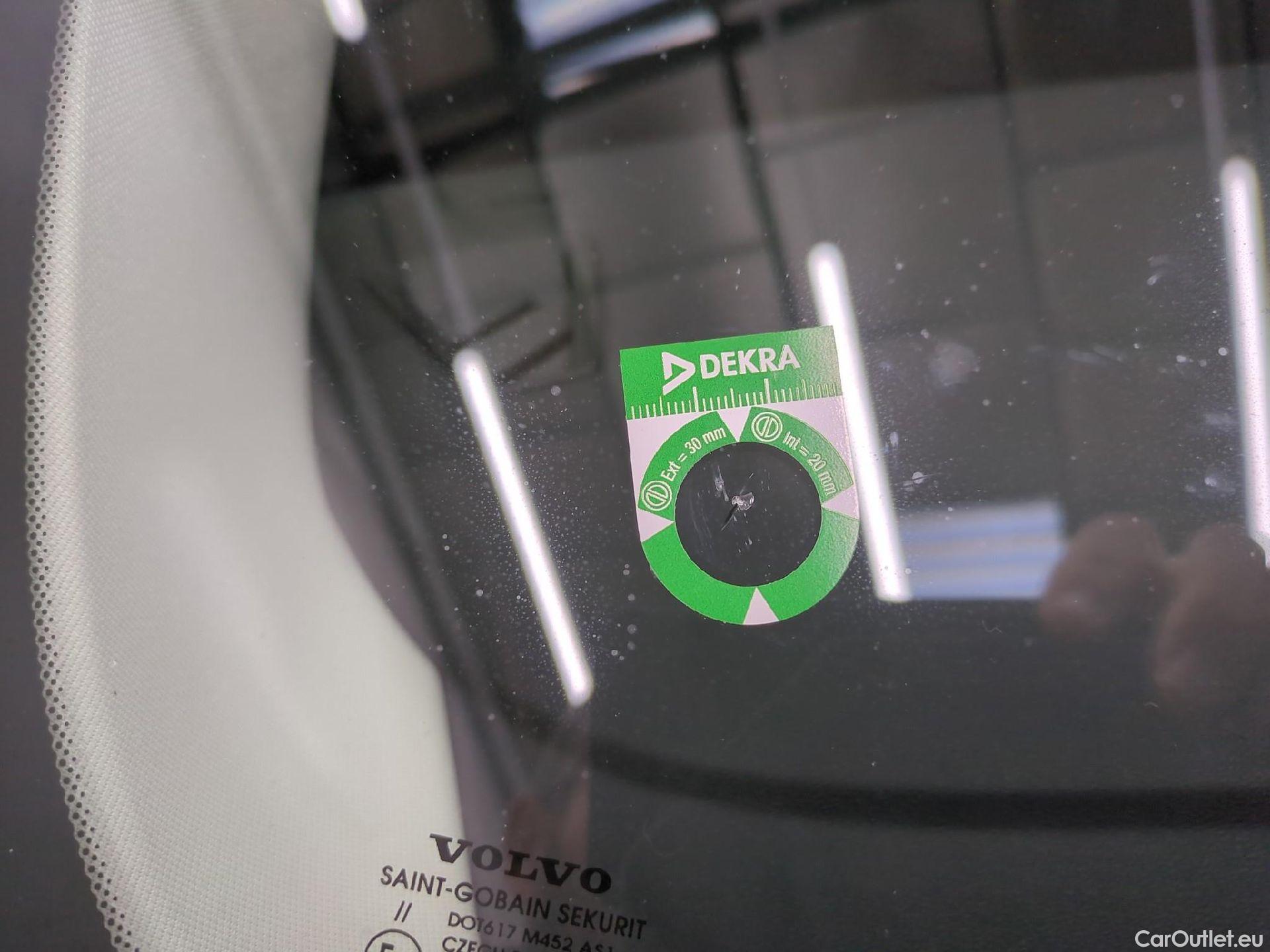  Volvo  XC60 VOLVO  5p SUV B4 AWD 197 Geartro 8 Momentum #14